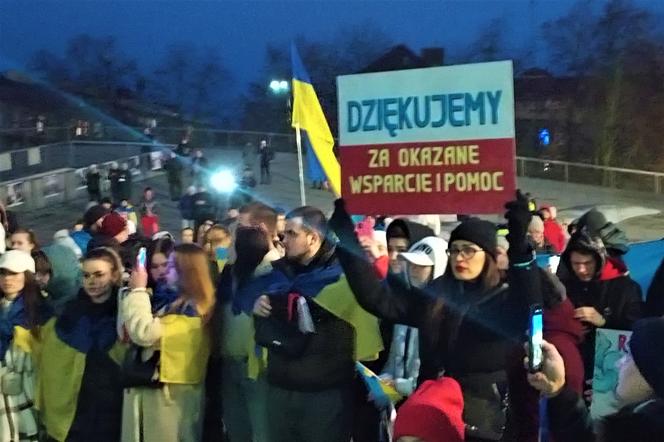 Manifestacja na pl. Solidarności w Szczecinie w pierwszą rocznicę inwazji na Ukrainę