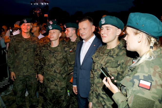 Wakacyjna Trasa Dwójki w Elblągu. Koncert piosenki wojskowej państw NATO