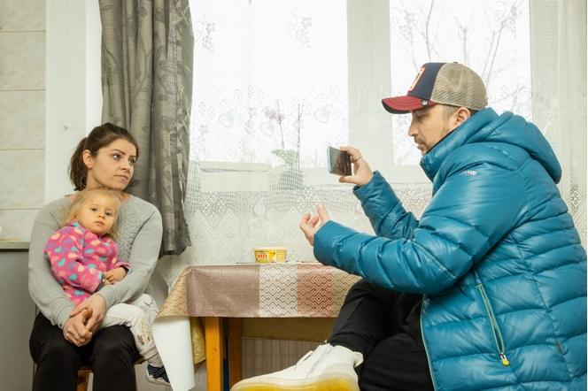 Skandal w Otwocku! Sąd zabrał jej synka, bo bezduszni urzędnicy nie chcą dać jej mieszkania 