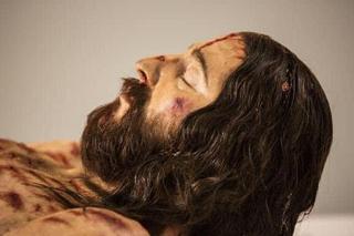 Odtworzyli ciało Jezusa! Szokująca rzeźba w katedrze. 15 lat badań [WIDEO]