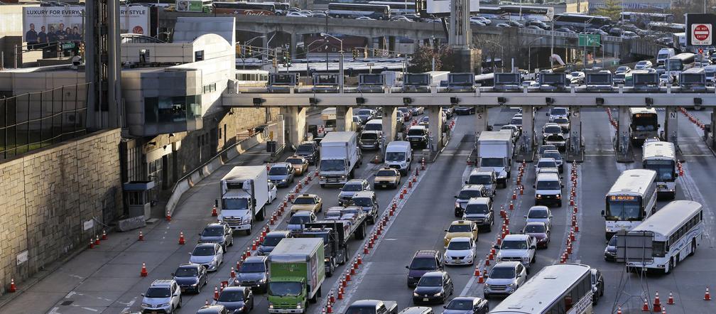 Znów tłok na mostach i w tunelach