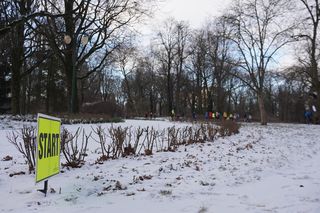Parkrun w stolicy woj. lubelskiego. Pierwsza sobota 2025 roku na sportowo w Ogrodzie Saskim w Lublinie. Zdjęcia