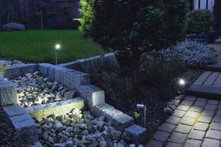 Oświetlenie ogrodowe - pomysły na oświetlenie ścieżek ogrodowych