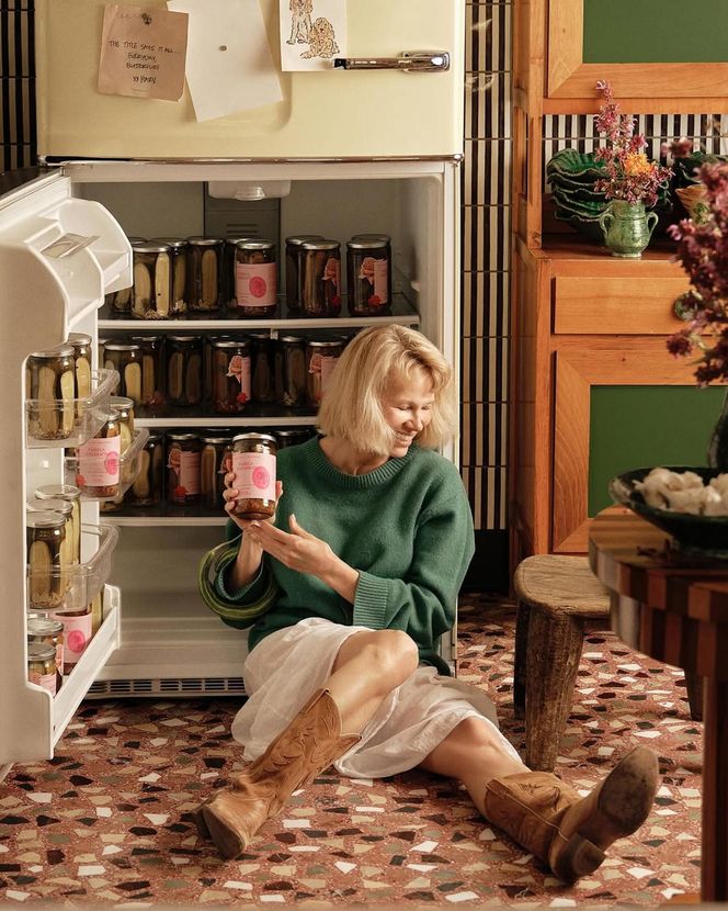 Pamela Anderson handluje ogórkami! Wielki sukces gwiazdy