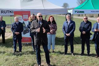 DW679 Łomża - Mężenin: Umowa podpisana. Roboty drogowe ruszą tuż po świętach! ZDJĘCIA