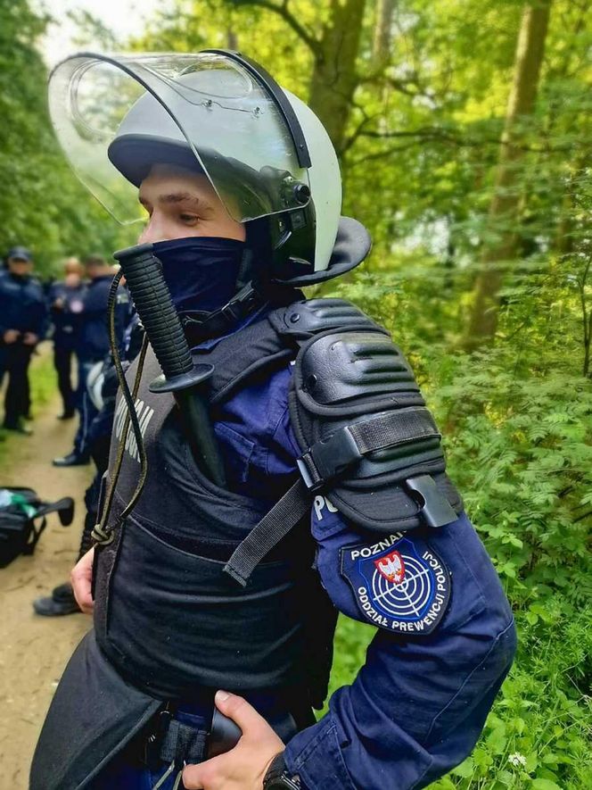 Ustawka udaremniona! Policjanci gonili kiboli po lesie!