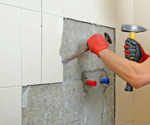 Skuwanie płytek krok po kroku. Jak usunąć glazurę ze ściany i podłogi samodzielnie?