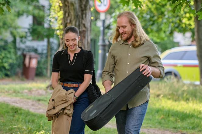 Na Wspólnej odc. 3890. Ania (Sonia Mietielica), Magnus (Krzysztof Kowalski) - mąż Ani