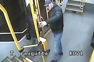 Poszukiwany męzczyzna, który napadł obcokrajowca w tramwaju