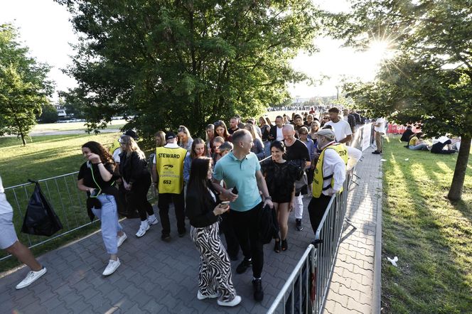 Koncert Justina Timberlake'a w Warszawie - fani pod PGE Narodowym