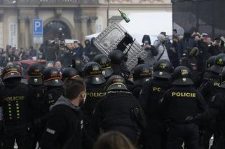 Protesty antymaseczkowców w Pradze