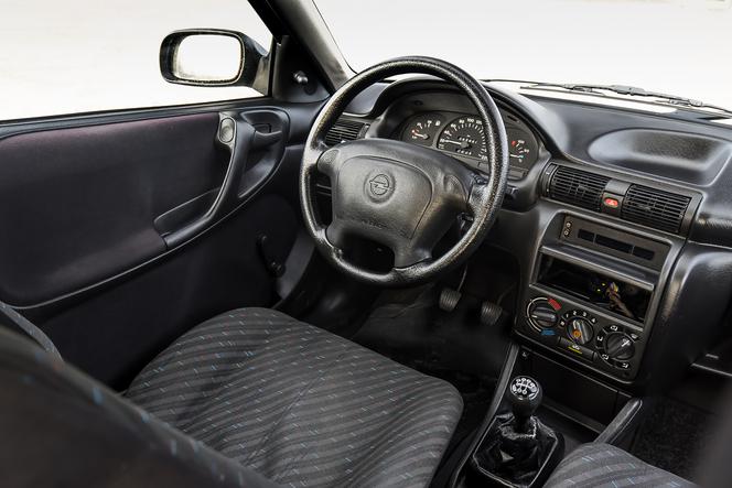 Opel Astra Classic F 1.4 8V 60 KM GL Base