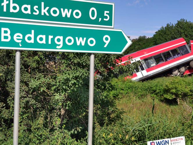 Tory na trasie Szczecin-Tantow uszkodzone po wykolejeniu pociągu