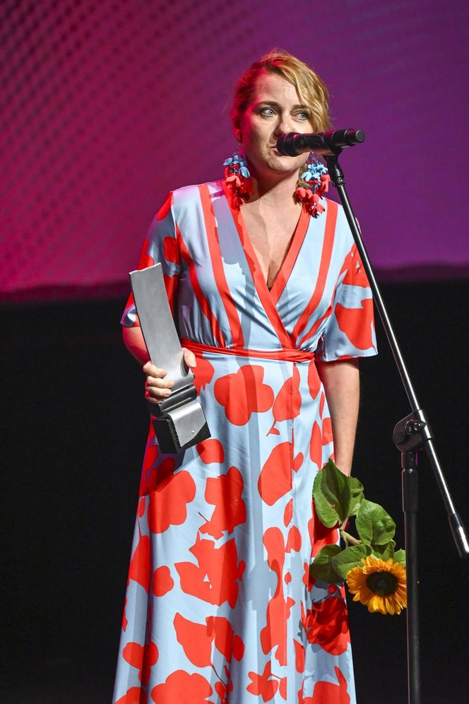 Gala Tofifest 2025 bez stylowych niespodzianek? Olśniewająca Warnke, Szapołowska znów w różowym futerku!