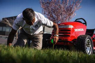 Najszybsza kosiarka świata - Honda Mean Mower