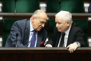 Afera wizowa. Rosjanie dostawali je nawet po rozpoczęciu wojny? Kaczyński miał o tym wiedzieć