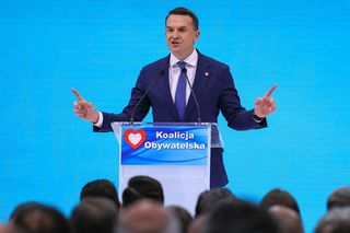 Szłapka odpowiada na zarzuty, że Nowoczesnej już nie ma. I uderza w Kaczyńskiego