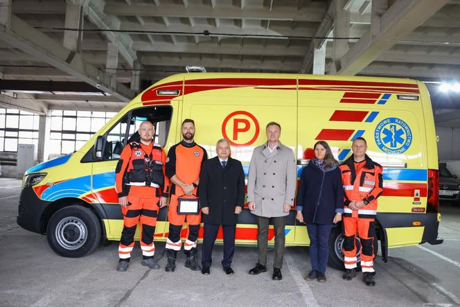 To pierwszy taki ambulans na Warmii i Mazurach. Ma nowoczesny sprzęt wykorzystywany na Zachodzie [ZDJĘCIA]