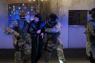 M jak miłość, odcinek 1802: Gangster Robert (Kamil Drężek)