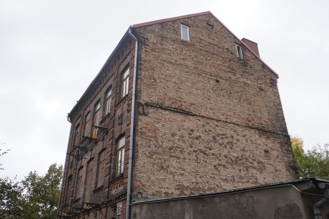 Opuszczona zabytkowa kamienica przy ul. Sienkiewicza w Białymstoku