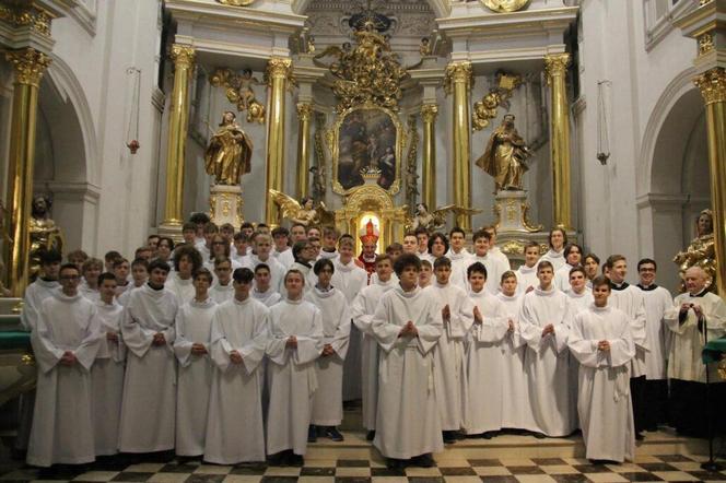 Warszawa: bp Markowski pobłogosławił 190 nowych lektorów