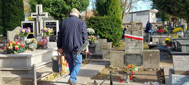 Przygotowania do Wszystkich Świętych Zamość