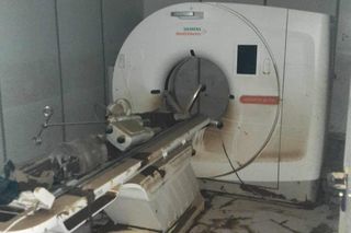 Zniszczone tomografy, ewakuowali pacjenci. Tak wygląda szpital w Nysie 