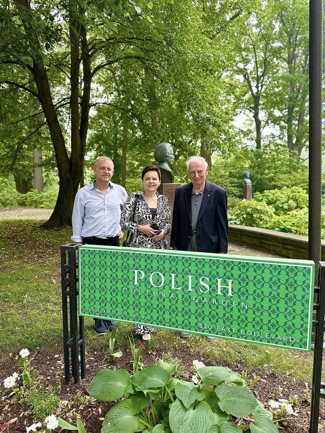 Pierwszy dyżur konsulatu RP z Chicago i wizyta w Ohio