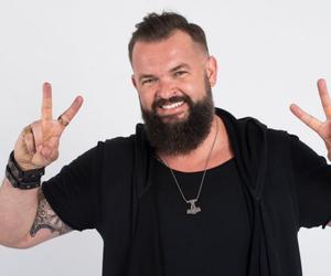 Konrad Baum - kim jest uczestnik Debiutów w Opolu? Był blisko wygranej w innym programie 