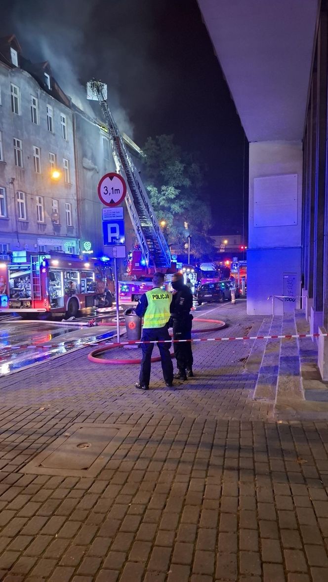 Pożar kamienicy w centrum Katowic
