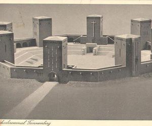 Ten obiekt na Mazurach miał przypominać krąg ze Stonehenge. Dziś pozostały po nim ruiny