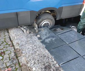 Zniszczona fontanna w Ozorkowie