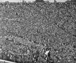 Stadion X-lecia. Pobyt papieża Jana Pawła II w Warszawie podczas II pielgrzymki do Polski w 1983 r.