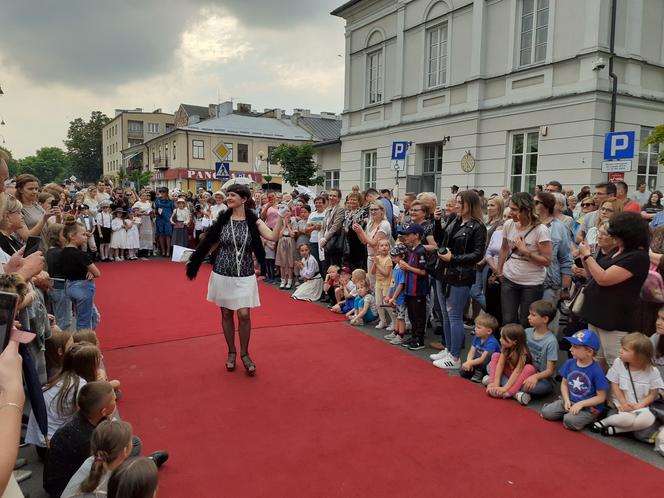 Siedlczanie mogli wsiąść w wehikuł czasu i zobaczyć ulicę Pułaskiego - Piękną sprzed stu lat