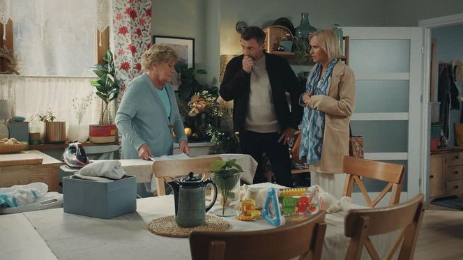 M jak miłość odc. 1876. Dorota (Iwona Rejzner), Bartek (Arkadiusz Smoleński), Barbara (Teresa Lipowska)