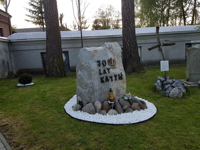 INSTALACJA TUPOLEWA W KOŚCIELNYM OGRODZIE MINOGA