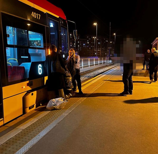 Motornicza uratowała życie młodemu człowiekowi. „Jedną nogą był już po drugiej stronie”