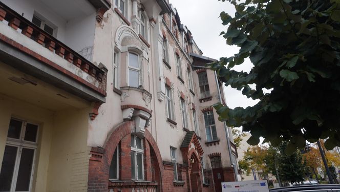 Zabytkowa kamienica w Olsztynie na sprzedaż. To największy pustostan w centrum miasta