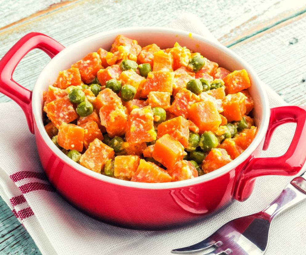 Jak zrobić marchewkę z groszkiem do obiadu?