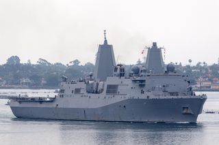 Okręt desantowy USS New Orleans (LPD-18)