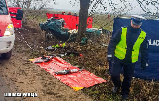 Przyczyny tragedii bada policja.