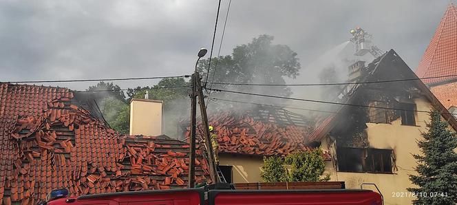 Tragiczny pożar plebanii w Nowym Stawie