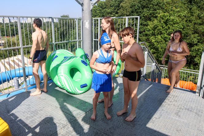 Kultowa Fala w Chorzowie otwarta po 10 latach, ale tłumów nie było