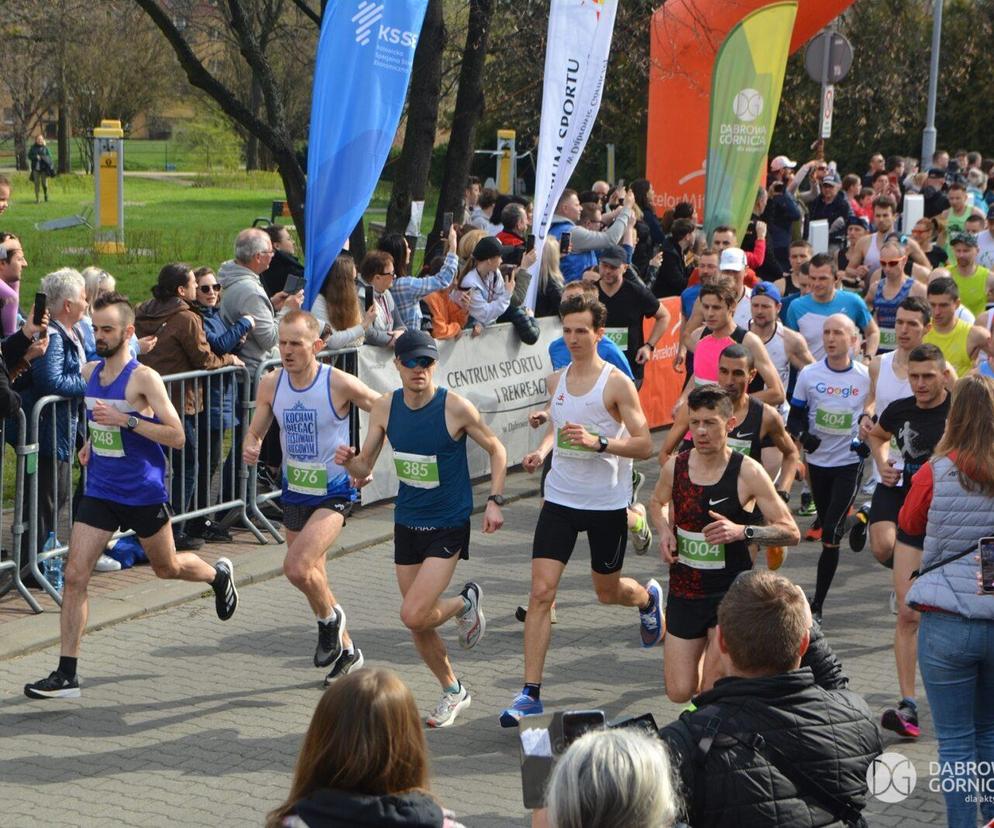 6 kwietnia 2024 r. zawodnicy wystartują w 16. Półmaratonie Dąbrowskim