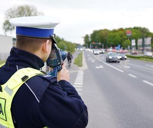 Nocna akcja policji. Drony nad głowami piratów drogowych! Posypały się mandaty