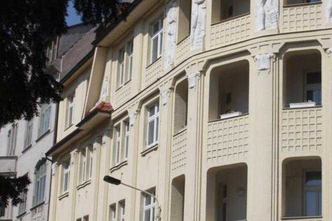 Delegacja z urzędu zdemolowała pokój w niemieckim hotelu