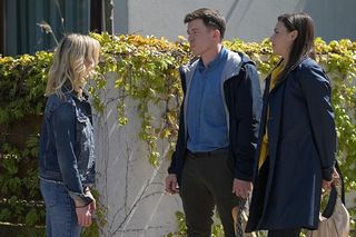 Pierwsza miłość, odcinek 4055. Iga (Waleria Gorobets), Kaja (Elżbieta Trzaskoś), Alan (Alan Andersz)