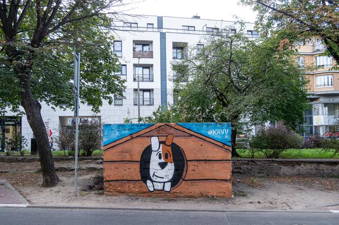 Namalował mural na schronie 