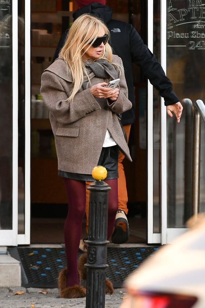 Monika Olejnik w butach wiewiórkach