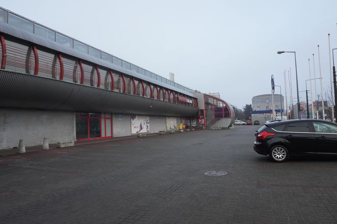 Górczyńskie Centrum Handlowe w Poznaniu świeci pustkami